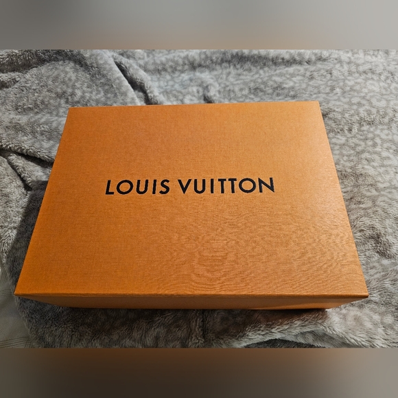 Pochette Voyage MM ***Authentic Louis Vuitton*** - Picture 5 of 5